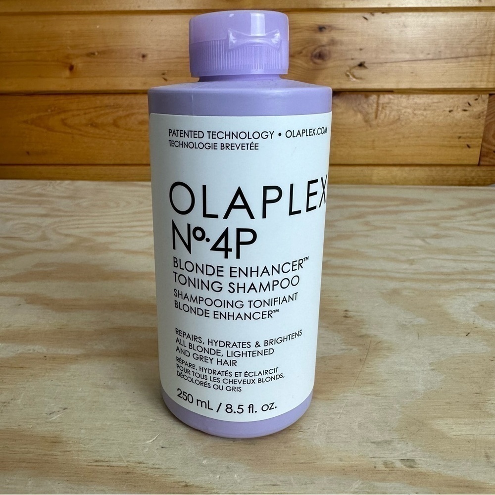 Olaplex No. 4P Blonde Enhancer Toning Shampoo
